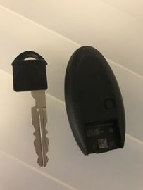 kaufen Leichter glatter Oberflächen-Schlüssel Nissans intelligenter Knopf FCC-Identifikation KR5S180144106 433MHZ 3 Online-Herstellung
